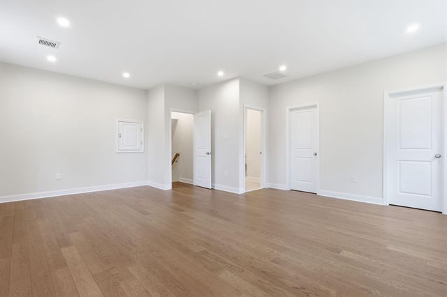 886 SACKETTSFORD RD, Ivyland, PA 18974