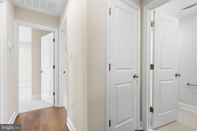 886 SACKETTSFORD RD, Ivyland, PA 18974