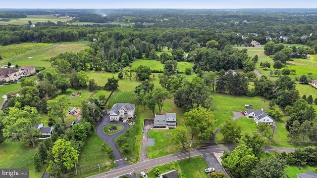 886 SACKETTSFORD RD, Ivyland, PA 18974