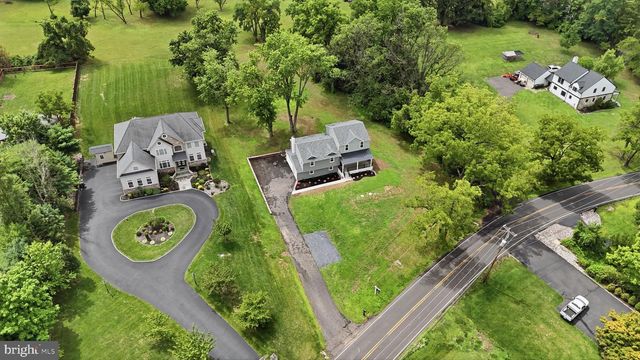 886 SACKETTSFORD RD, Ivyland, PA 18974