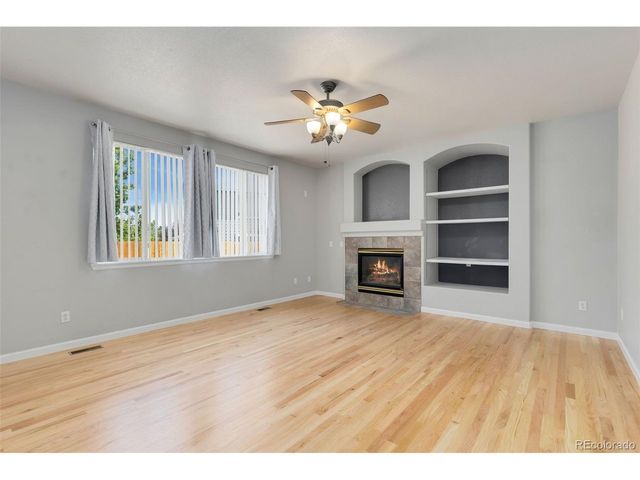 2010 Glenarbor Ct, Longmont, CO 80504