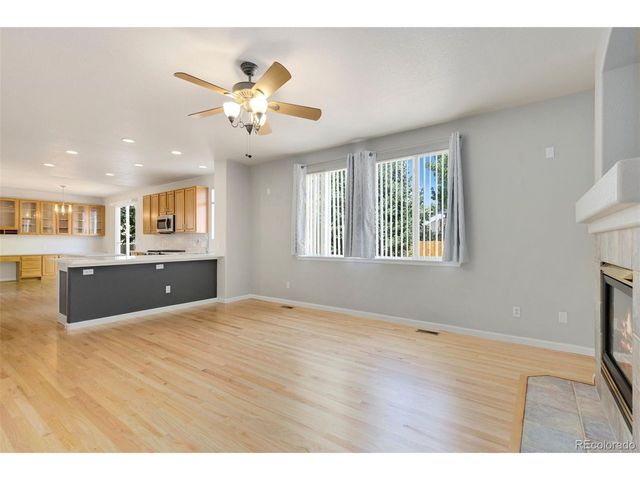 2010 Glenarbor Ct, Longmont, CO 80504