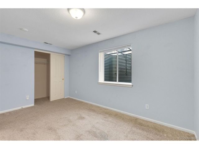 2010 Glenarbor Ct, Longmont, CO 80504