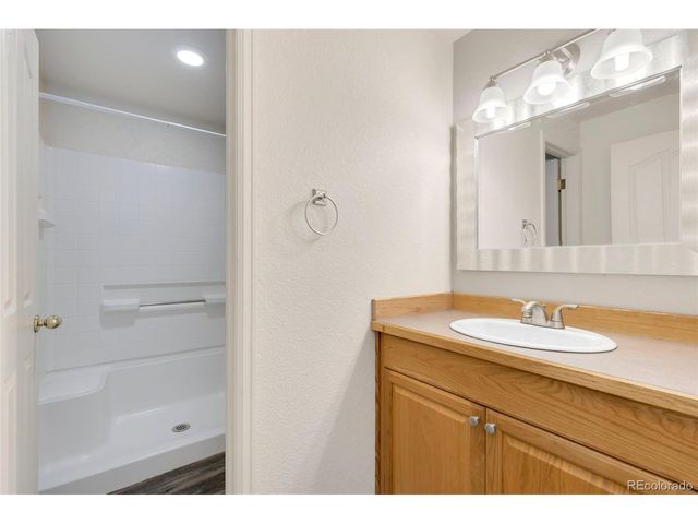 2010 Glenarbor Ct, Longmont, CO 80504