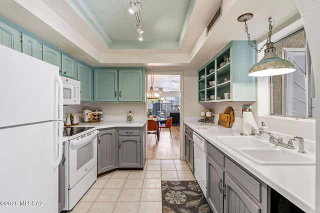 558 N Dodge Boulevard, Tucson, AZ 85716