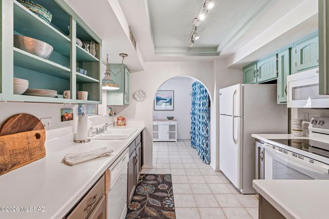 558 N Dodge Boulevard, Tucson, AZ 85716