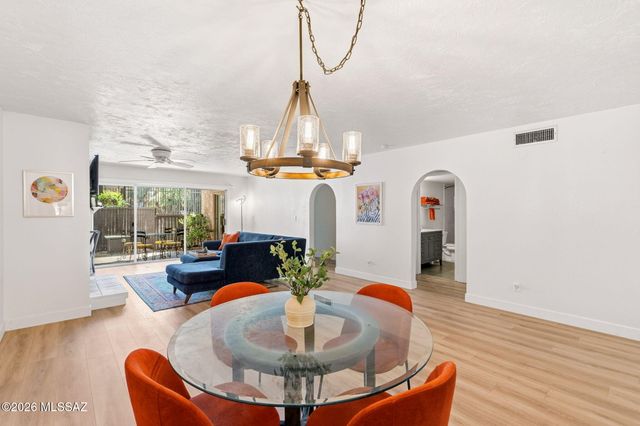 558 N Dodge Boulevard, Tucson, AZ 85716