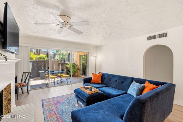 558 N Dodge Boulevard, Tucson, AZ 85716