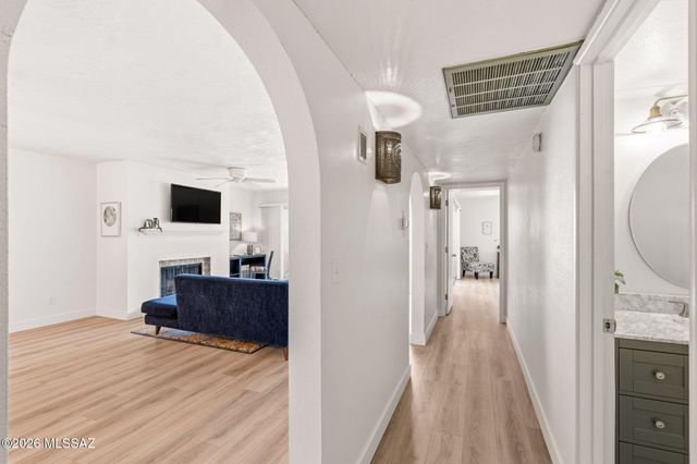 558 N Dodge Boulevard, Tucson, AZ 85716