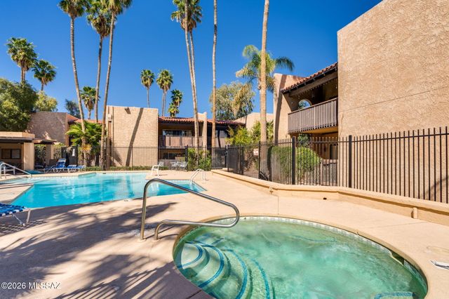 558 N Dodge Boulevard, Tucson, AZ 85716