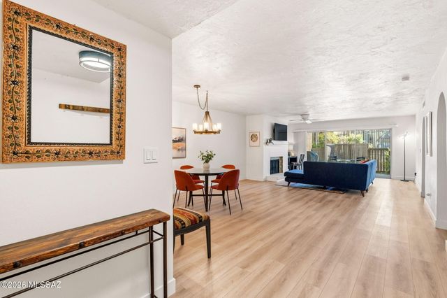 558 N Dodge Boulevard, Tucson, AZ 85716