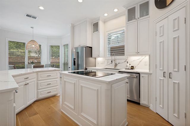 4035 Wembley Terrace, Dallas, TX 75220
