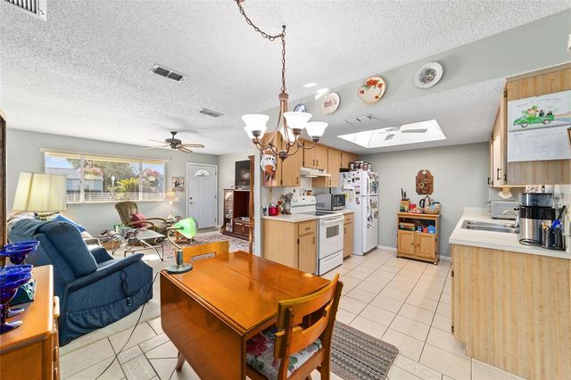 10921 SW 86TH CT, Ocala, FL 34481