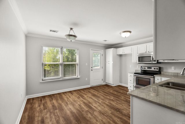 1215 Addy Brook Street, Conway, AR 72032