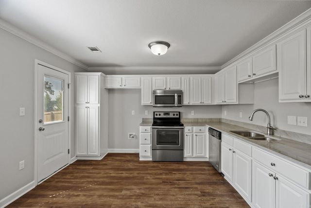 1215 Addy Brook Street, Conway, AR 72032