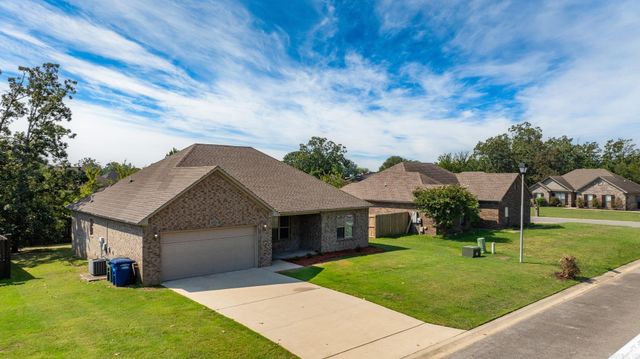 1215 Addy Brook Street, Conway, AR 72032