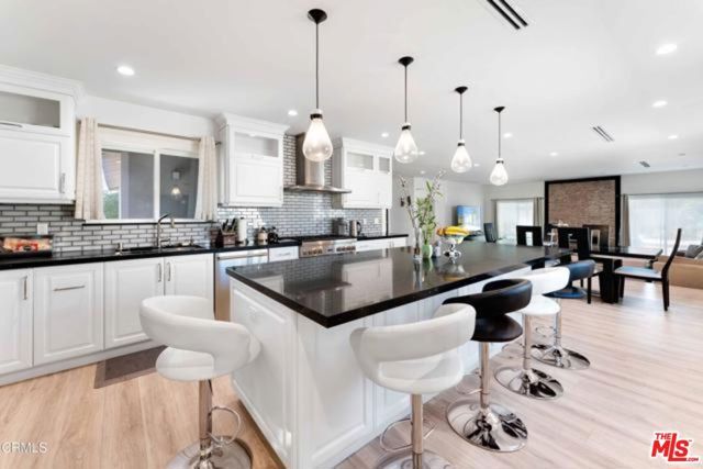15903 Londelius Street, Los Angeles, CA 91343