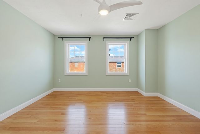 60 Lenox St 12, Norwood, MA 02062