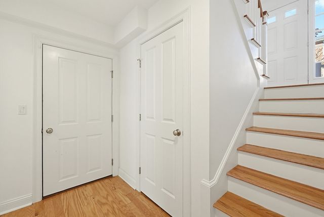 60 Lenox St 12, Norwood, MA 02062