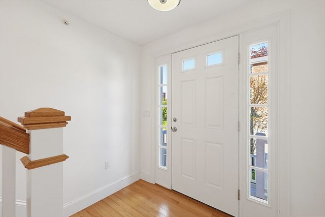 60 Lenox St 12, Norwood, MA 02062