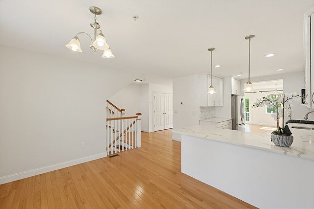 60 Lenox St 12, Norwood, MA 02062