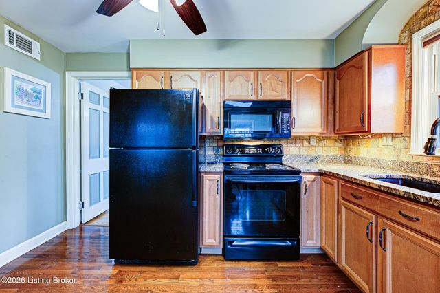 2662 Kings Hwy, Louisville, KY 40205