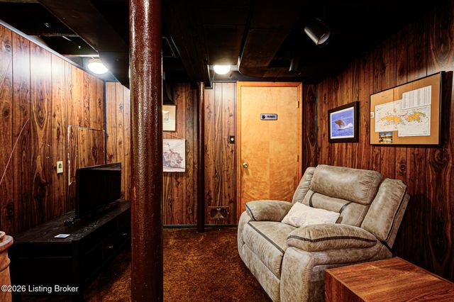 2662 Kings Hwy, Louisville, KY 40205