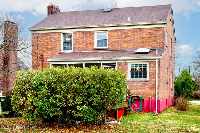 2662 Kings Hwy, Louisville, KY 40205