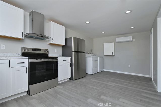14336 Tiara Street, Van Nuys, CA 91401