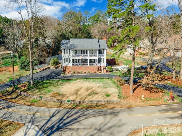 4205 Lake Shore Road S, Denver, NC 28037
