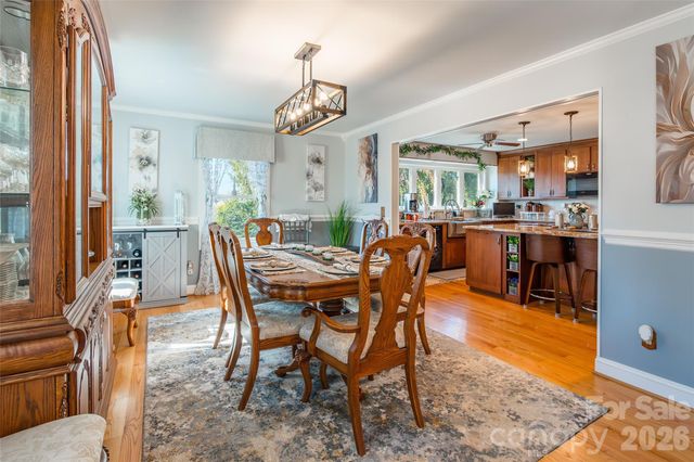 4205 Lake Shore Road S, Denver, NC 28037