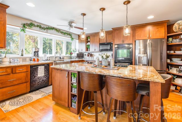 4205 Lake Shore Road S, Denver, NC 28037