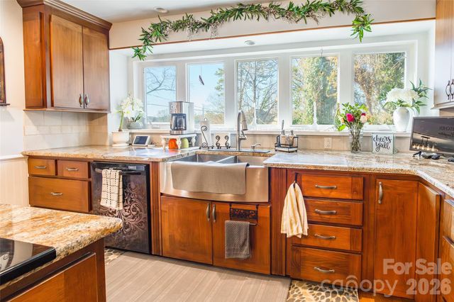 4205 Lake Shore Road S, Denver, NC 28037