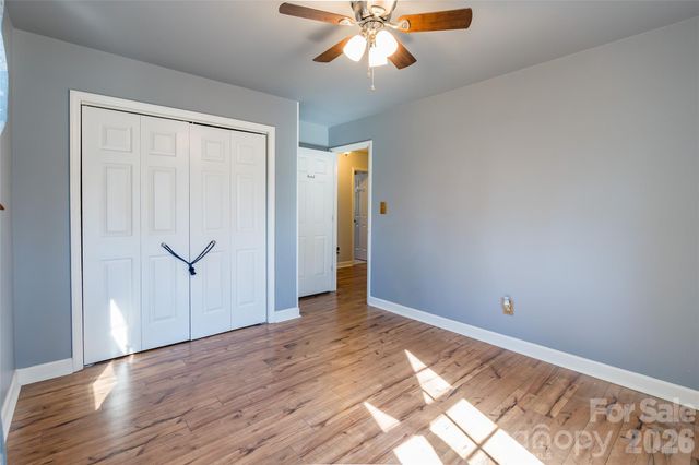 4205 Lake Shore Road S, Denver, NC 28037