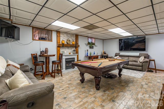 4205 Lake Shore Road S, Denver, NC 28037