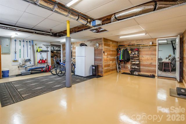 4205 Lake Shore Road S, Denver, NC 28037