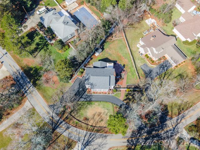 4205 Lake Shore Road S, Denver, NC 28037