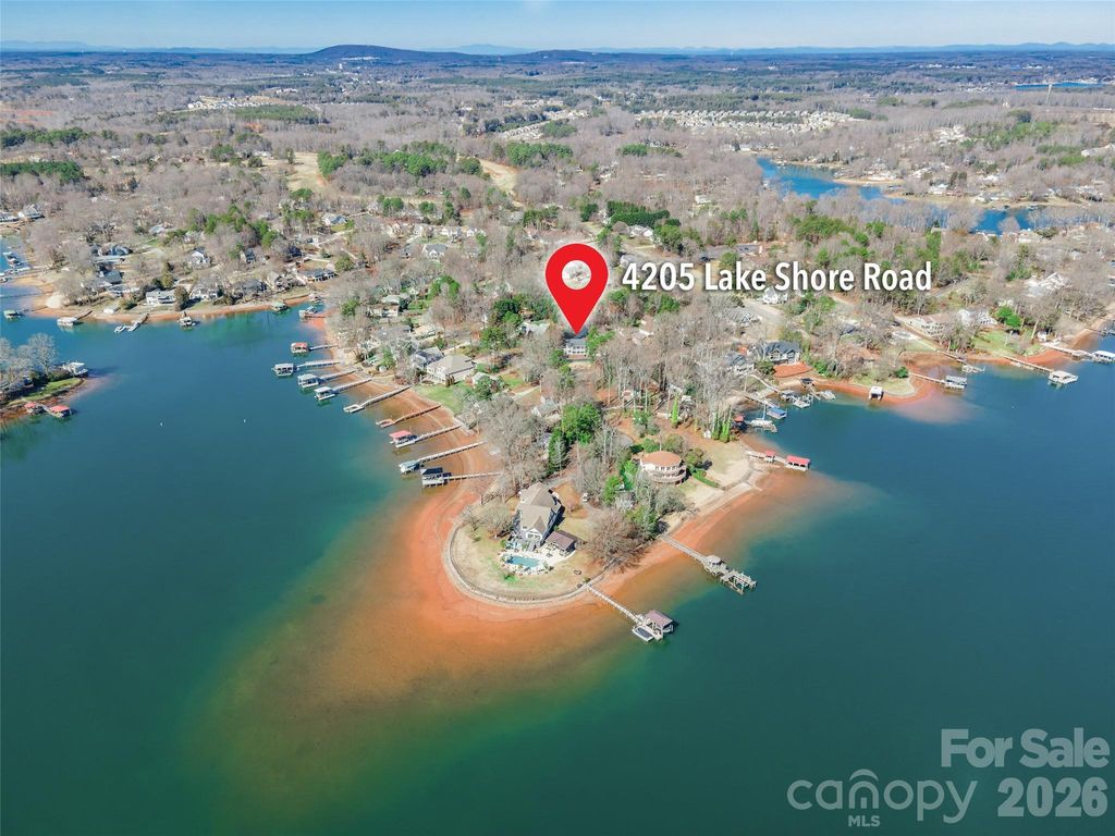 4205 Lake Shore Road S, Denver, NC 28037