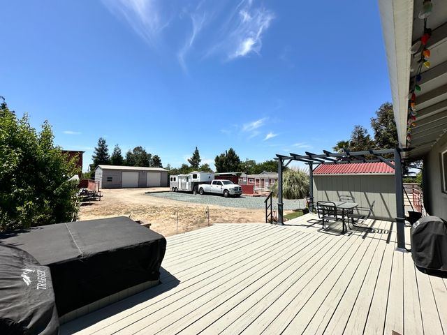 955 Elma St, Hickman, CA 95323