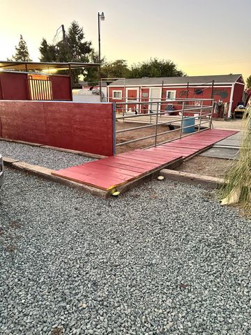 955 Elma St, Hickman, CA 95323