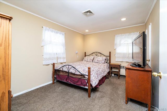 1634 Cynron Lane, East Meadow, NY 11554