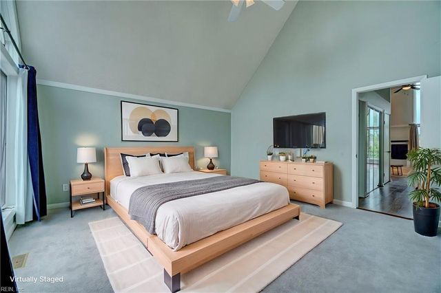 696 Mowbray Arch Apt 460, Norfolk, VA 23507