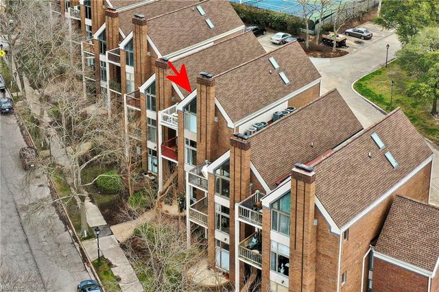 696 Mowbray Arch Apt 460, Norfolk, VA 23507