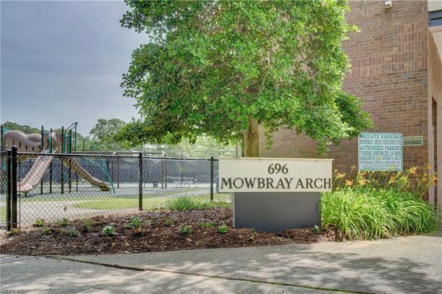 696 Mowbray Arch Apt 460, Norfolk, VA 23507