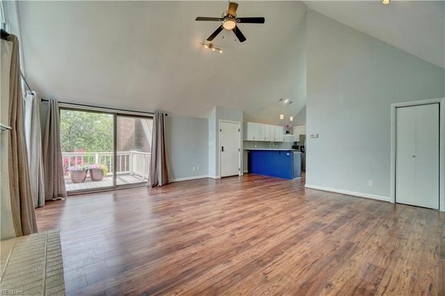 696 Mowbray Arch Apt 460, Norfolk, VA 23507