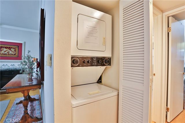 360 S Los Robles Avenue 6, Pasadena, CA 91101
