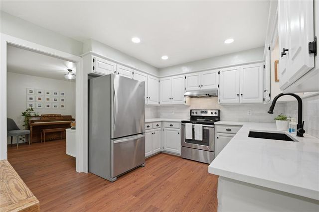 2021 Cedar Ridge Road, Edmond, OK 73013