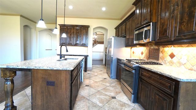 588 Deverson Drive, Rockwall, TX 75087