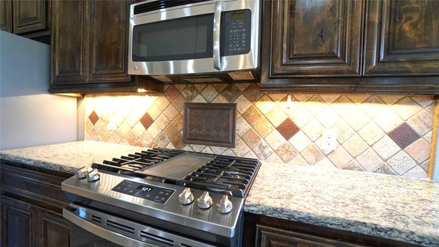 588 Deverson Drive, Rockwall, TX 75087