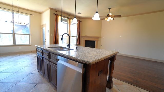 588 Deverson Drive, Rockwall, TX 75087